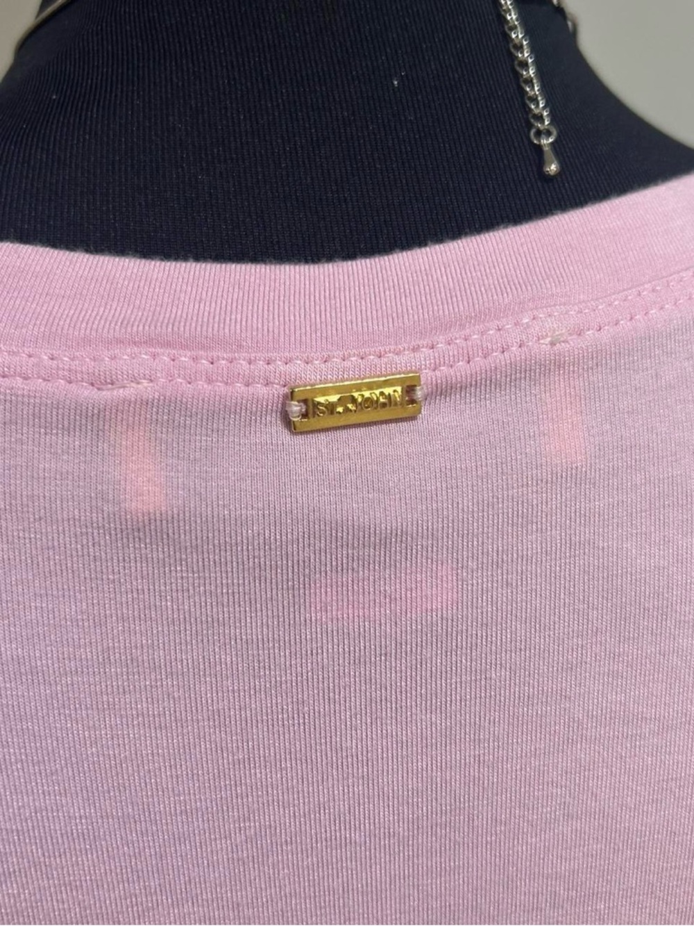 Pink St. John tee with gold rhinestone stud bedazzles Size Large No Flaws - Picture 4 of 5
